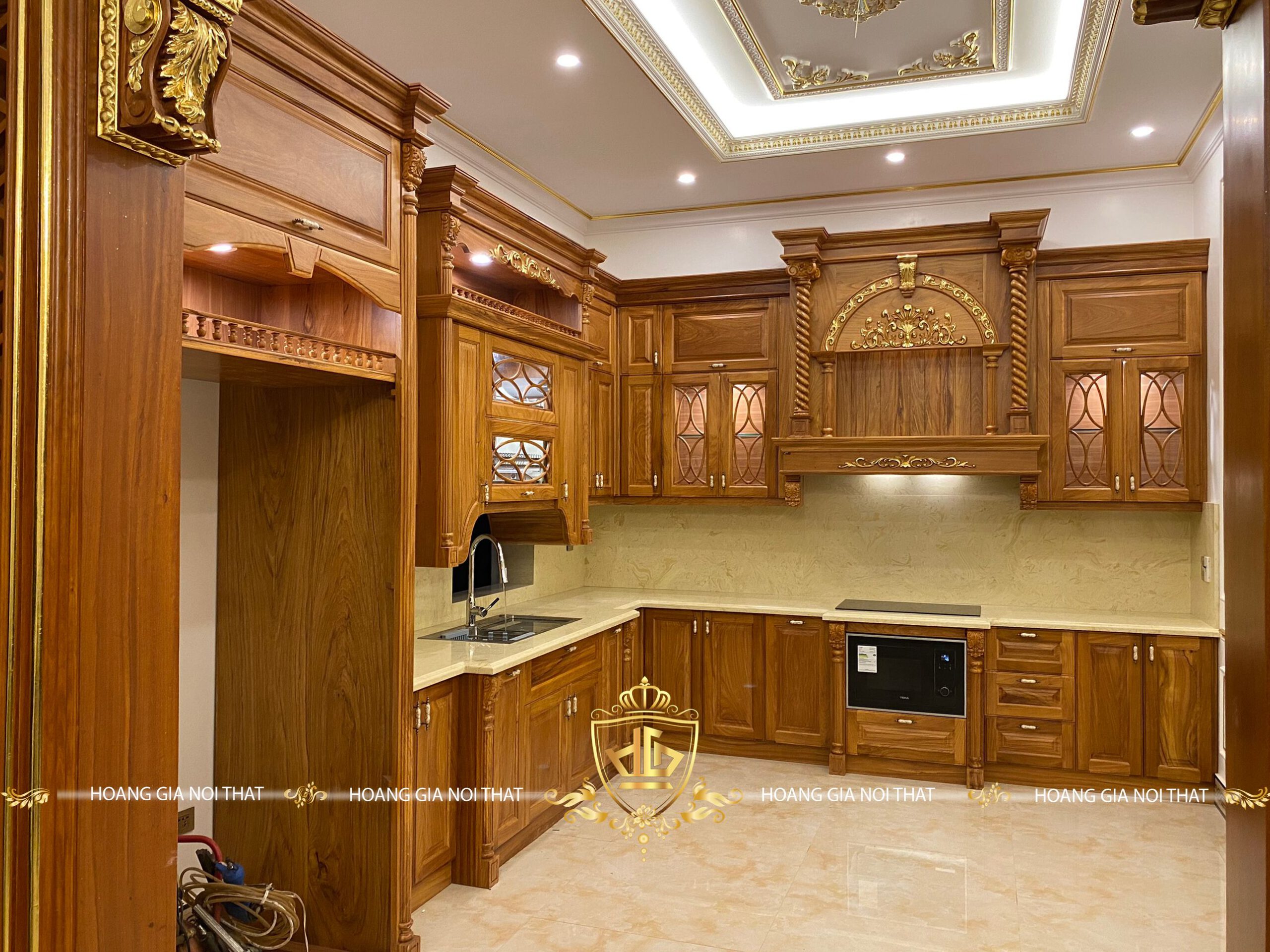 Nội thất gỗ óc chó tân cổ điển